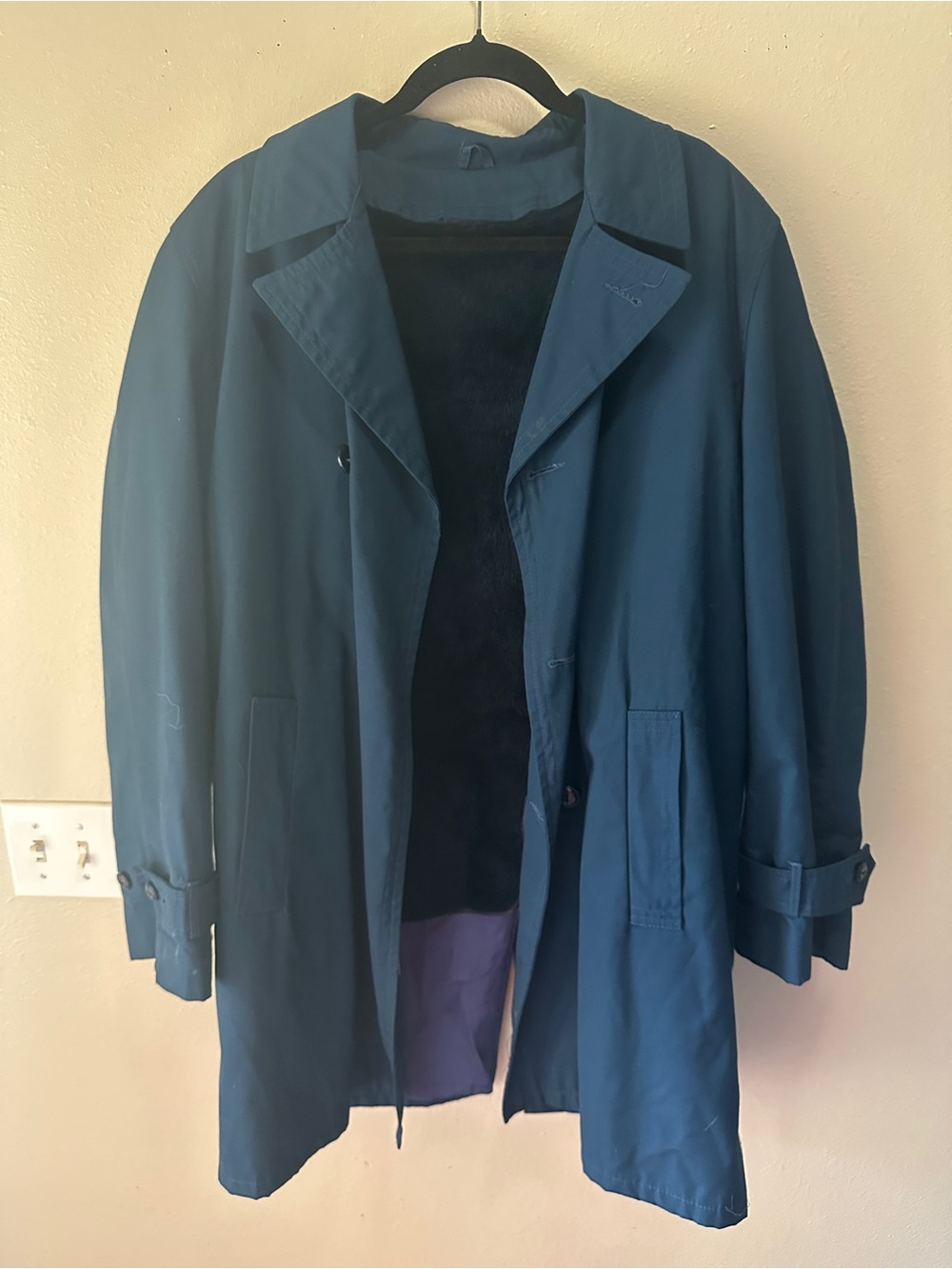 Men's Dark Blue Trench Coat with Classic Collar